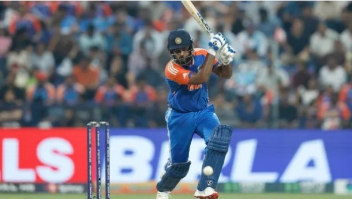 India Enter Super Four with Samson