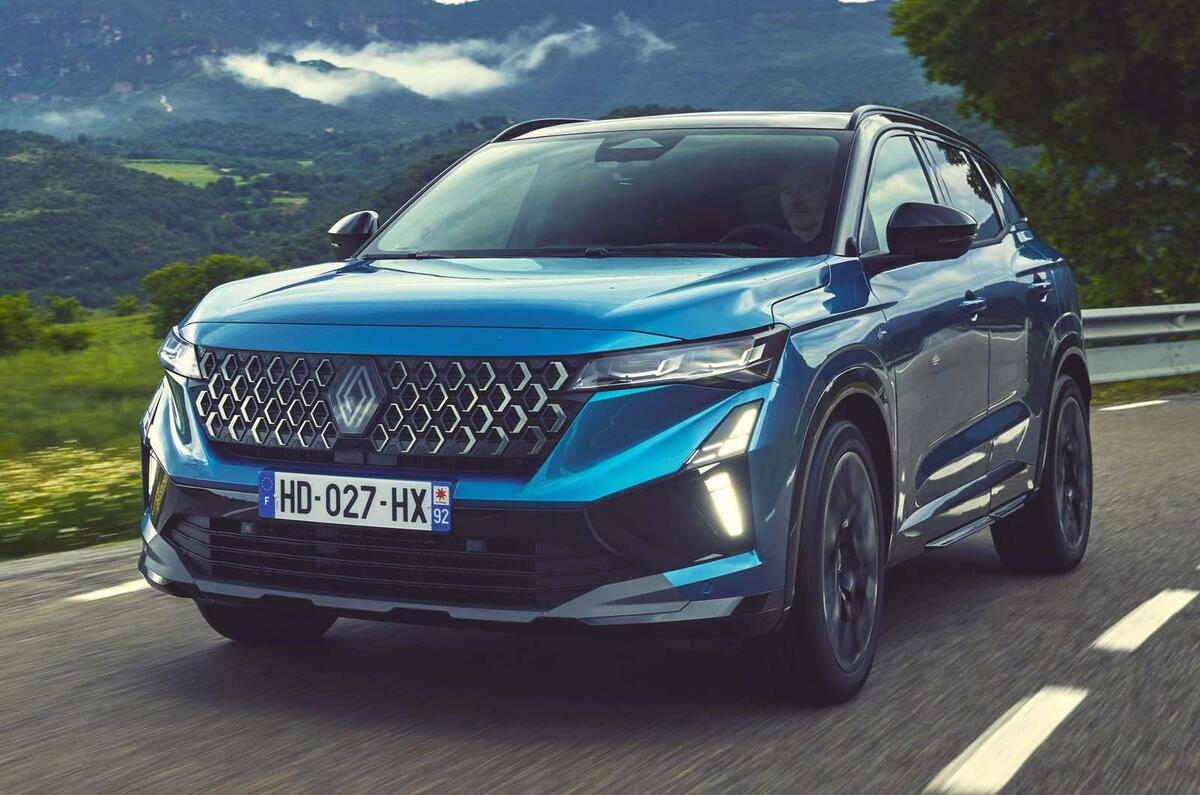 Renault Plans Up to 3000 Job Cuts